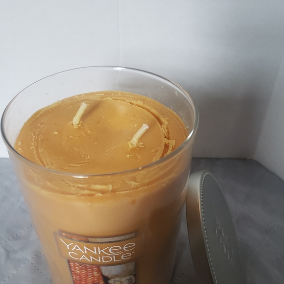 YANKEE CANDLE HARVEST - Picture 2 of 2